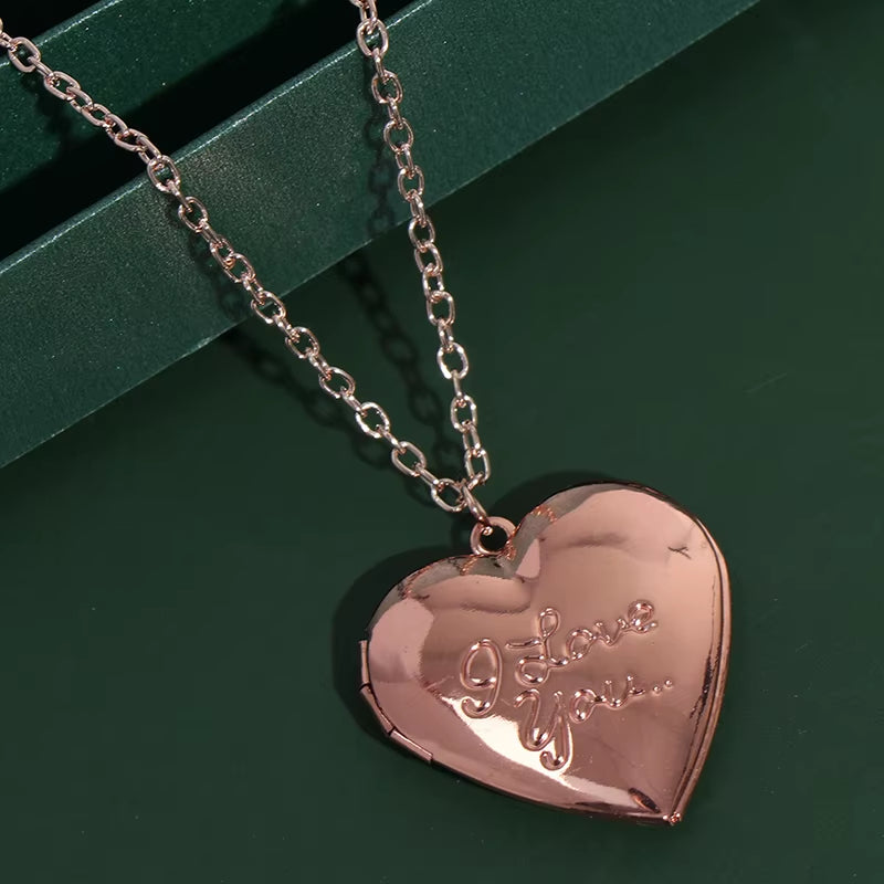 Load image into Gallery viewer, Stainless Steel Circular Locket Pendants for Women Men Openable Photo Frame Glossy Stainless Steel Necklaces