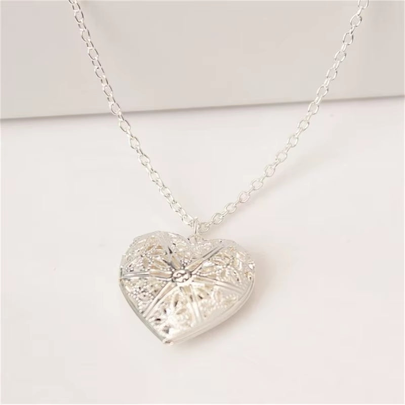 Load image into Gallery viewer, Stainless Steel Circular Locket Pendants for Women Men Openable Photo Frame Glossy Stainless Steel Necklaces