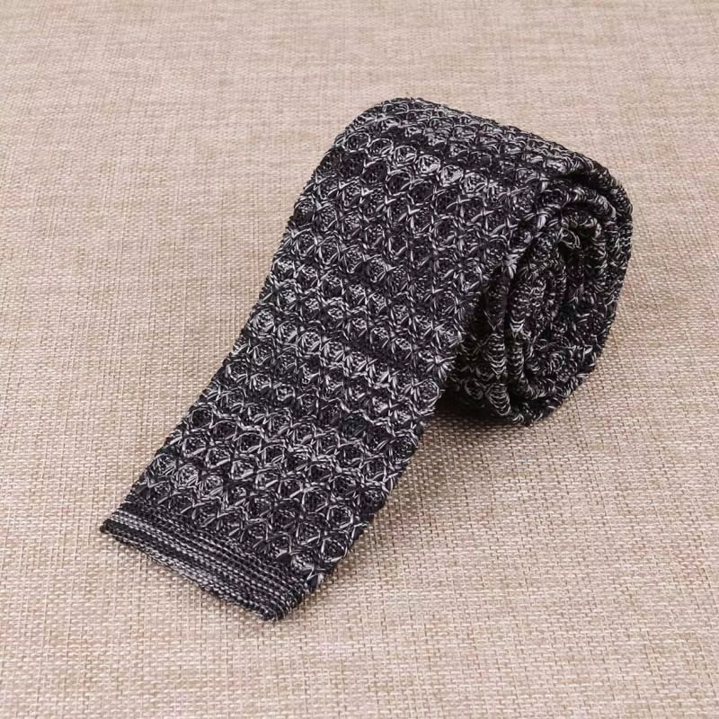 Load image into Gallery viewer, Brand New Men'S Knitted Fashion Tie Features Narrow Version Flat Head