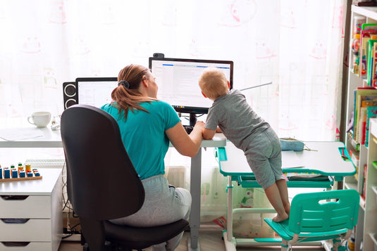 Customized Learning Paths:  Every individual has a unique learning style and pace. Online training allows aspiring driving instructors to tailor their learning experience to suit their needs. Whether reviewing specific modules, revisiting challenging concepts, or progressing more rapidly through familiar material, learners can customize their training path to maximize understanding and retention.