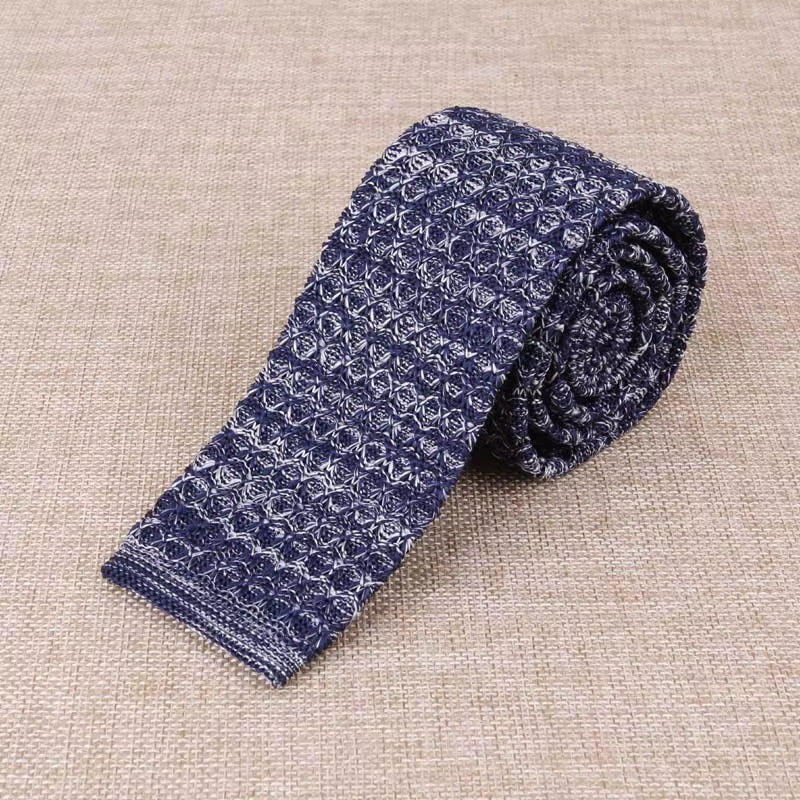 Load image into Gallery viewer, Brand New Men'S Knitted Fashion Tie Features Narrow Version Flat Head