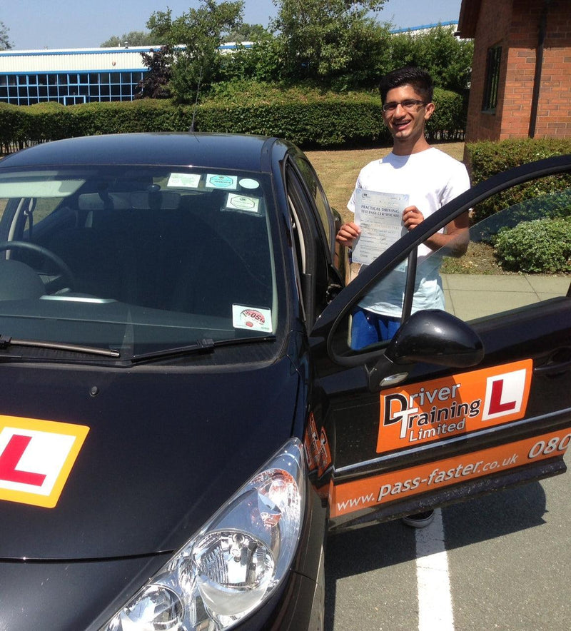 Load image into Gallery viewer, Intensive Driving Course shrewsbury
Fast-tracked practical driving test to skip the queues
Flexible courses with flexible payments
Get a practical test straight after your lessons so everything’s fresh in your mind
Expert guidance from a DVSA approved and CRB checked driving instructor
Learn In Telford, Shrewsbury or Stoke on Trent and pass in your local area
Can be done in 2 days to suit your weekends or holidays
Our 10 hour driving course is the go-to choice for experienced learners looking to