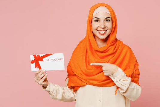 Driving lesson gift vouchers offer several key benefits, making them a unique and valuable gift. Here’s why they’re a great choice:
1. Empower Independence
    Gifting driving lessons provides the recipient with a lifelong skill that can open doors to new job opportunities, freedom, and confidence on the road. It’s a gift that directly contributes to their independence.